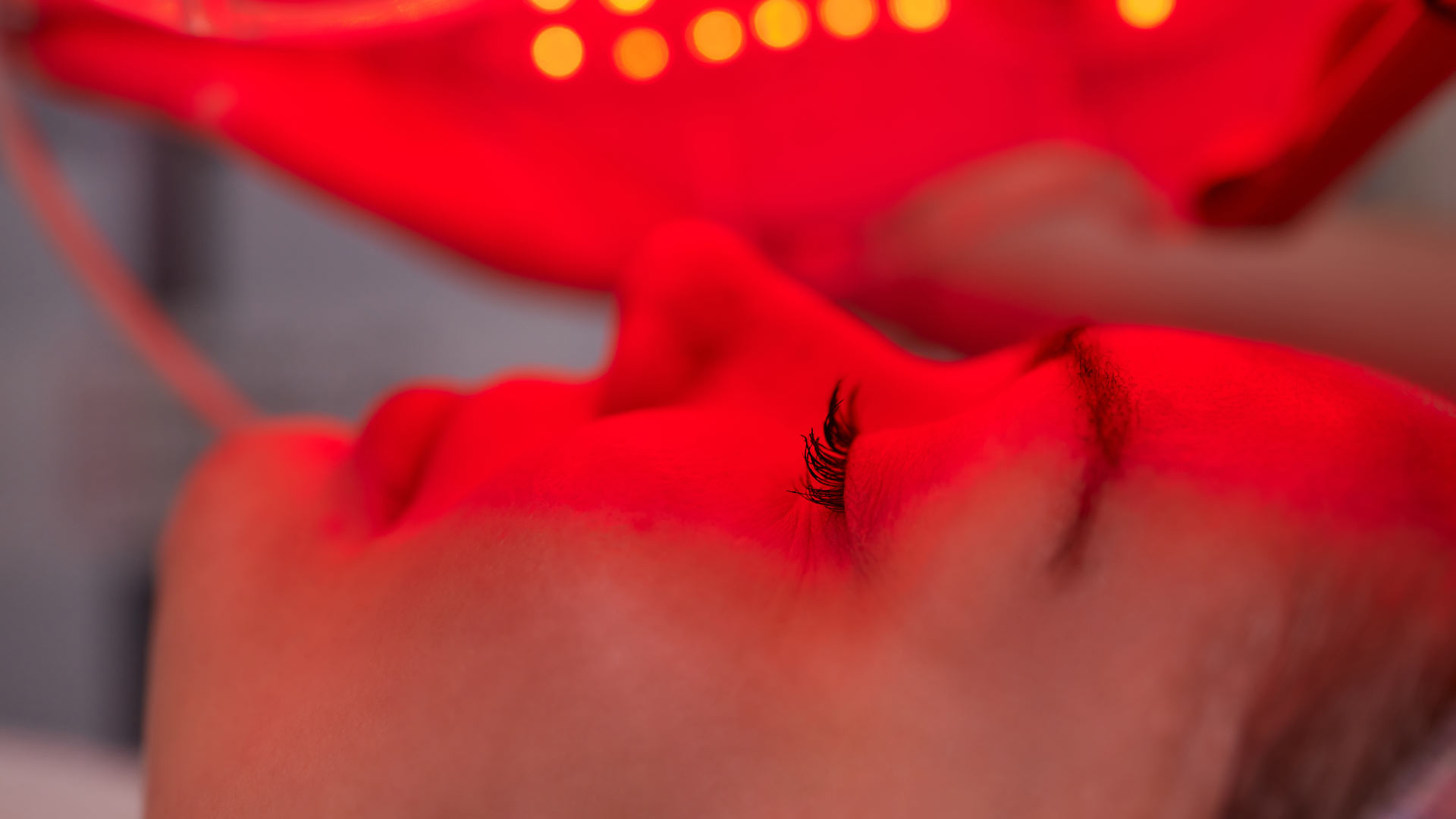 Benefits of Red Light Therapy at Home - American Wellness Authority